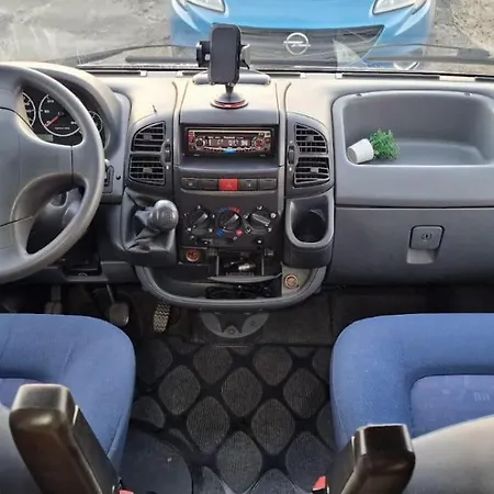 Mi Pequeno Lujo Autocaravana مكان تخييم